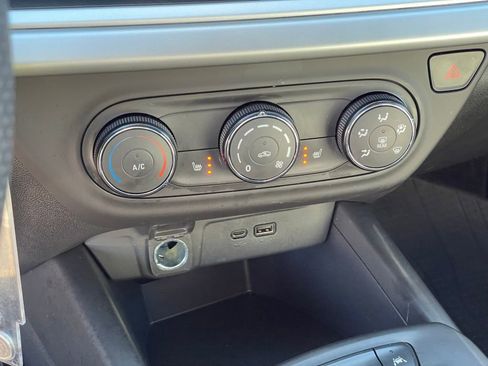 Used 2024 Chevrolet Trax RS w/ Driver Confidence Package image 21