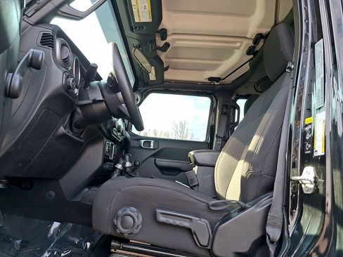Used 2023 Jeep Wrangler Unlimited Sport AWD/4WD image 11