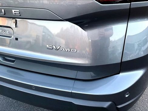 Used 2024 Nissan Rogue SV image 23