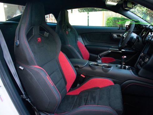 Used 2019 Ford Mustang Shelby GT350R w/ GT350R Equipment Group 920A RWD image 12