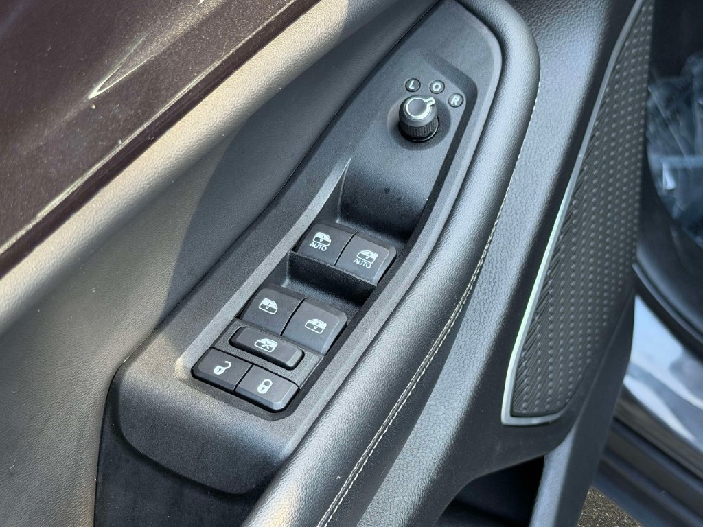 Used 2022 Jeep Grand Cherokee Laredo AWD/4WD image 13
