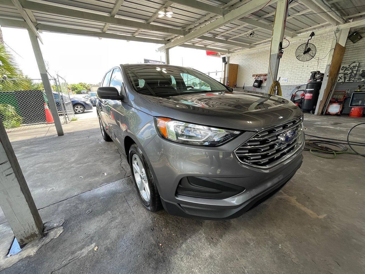 Used 2021 Ford Edge SE FWD image 12