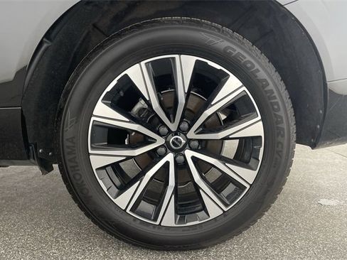 Used 2023 Volvo XC60 B5 Plus image 48