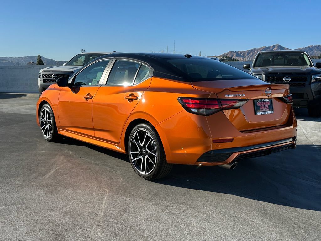 Used 2024 Nissan Sentra SR w/ SR Premium Package FWD image 4