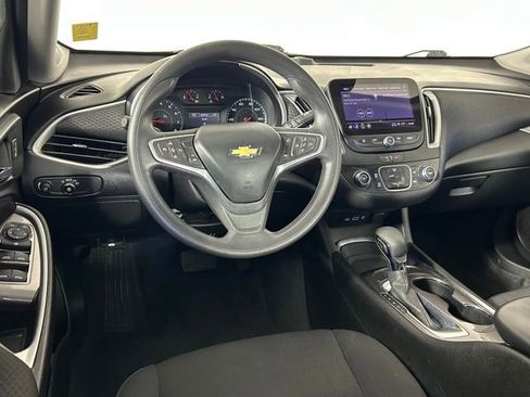 Used 2022 Chevrolet Malibu LS w/ Driver Confidence Package II FWD image 14