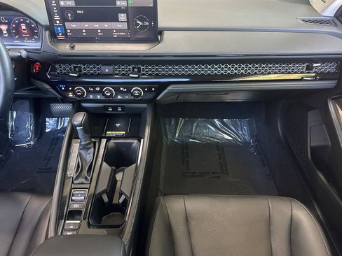 Used 2024 Honda Accord Touring image 32