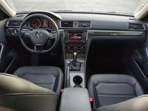 Used 2017 Volkswagen Passat 1.8T SE image 18