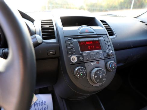 Used 2010 Kia Soul image 17