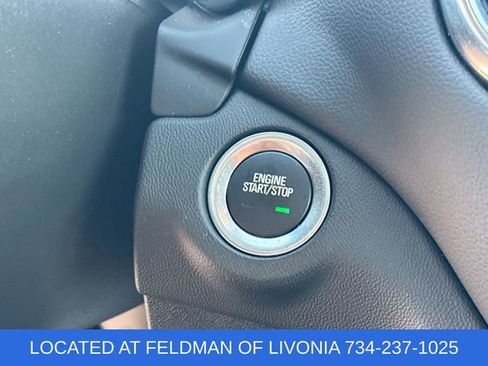 Used 2022 Chevrolet Equinox LT image 16