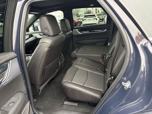 Used 2025 Cadillac XT5 Premium Luxury image 32