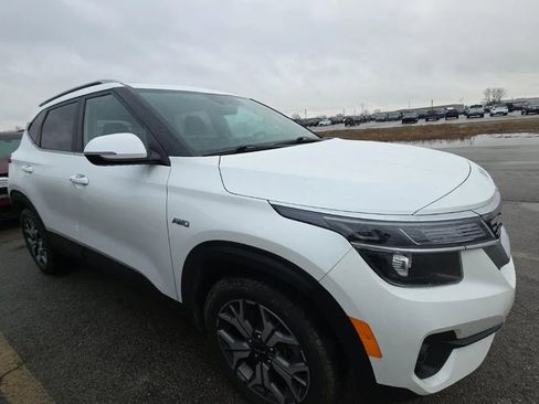 Used 2022 Kia Seltos EX image 36