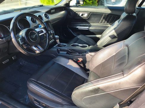 Used 2022 Ford Mustang Premium RWD image 27