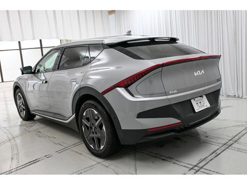 Used 2025 Kia EV6 Light w/ Light LR Technology Package image 5
