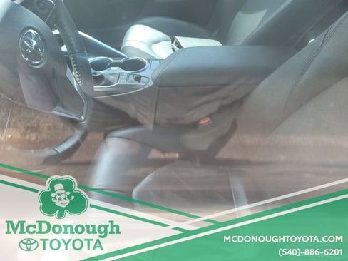 Used 2020 Toyota Camry XSE image 10