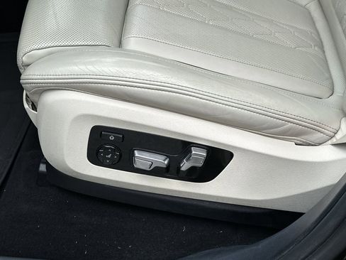 Used 2022 BMW X5 sDrive40i w/ Executive Package RWD image 10