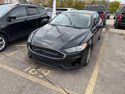 Used 2020 Ford Fusion S image 3
