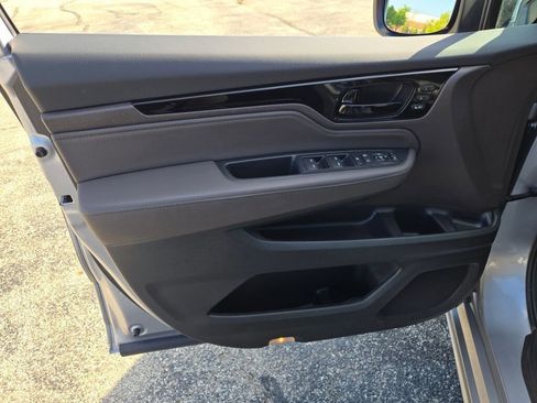 Used 2023 Honda Odyssey Touring image 20