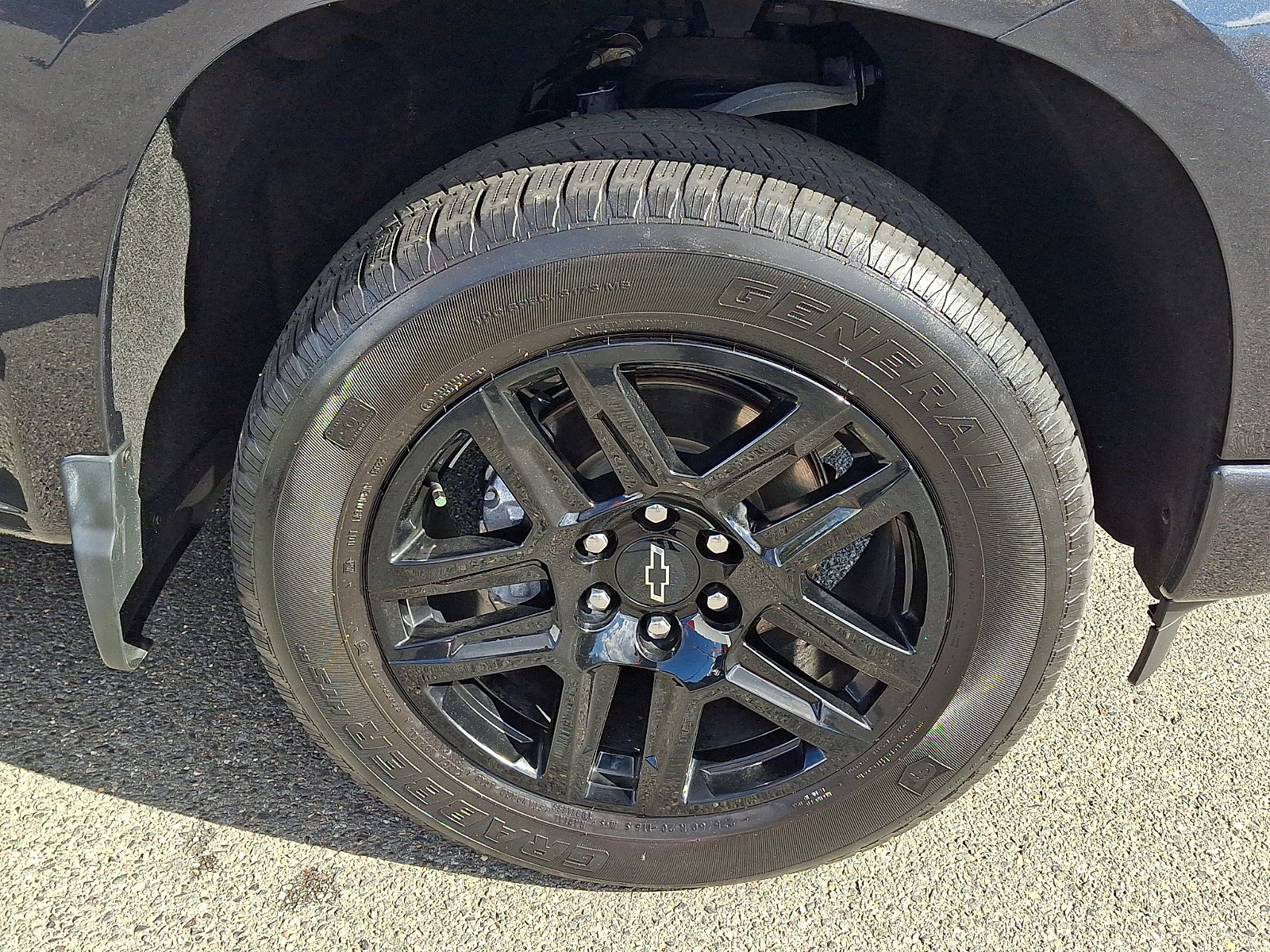 Used 2023 Chevrolet Silverado 1500 Custom w/ LPO, Dark Essentials Package AWD/4WD image 9