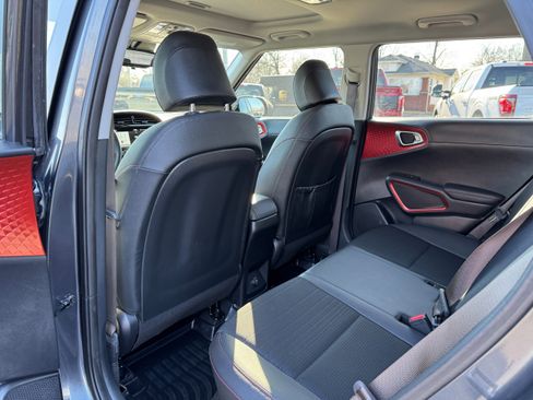 Used 2021 Kia Soul Turbo image 13