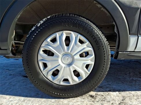 Used 2015 Ford Transit 150 XLT image 9