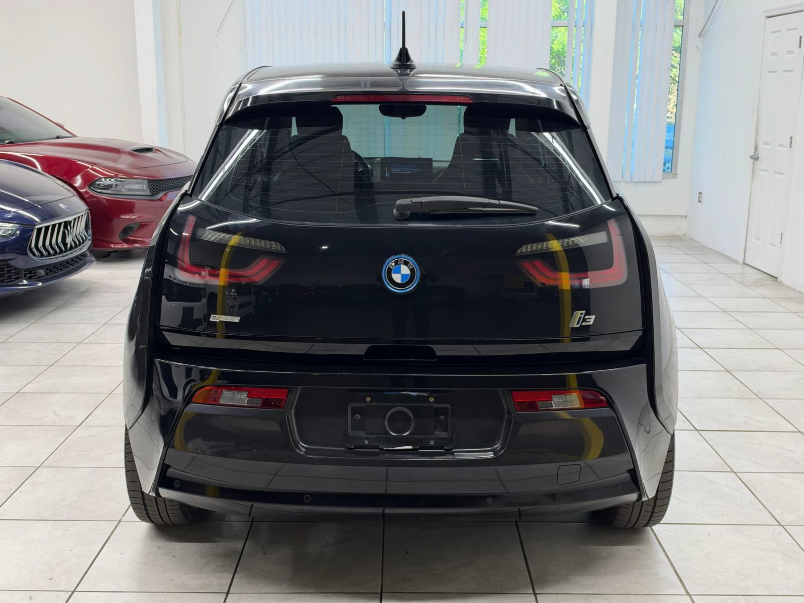 Used 2014 BMW i3 w/ Range Extender RWD image 8