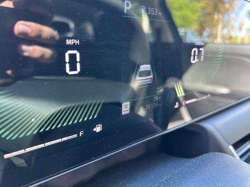 Used 2025 Kia K4 LXS image 25