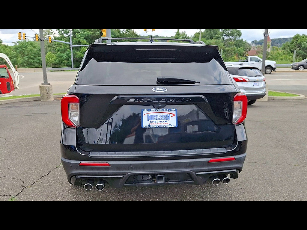 Used 2020 Ford Explorer ST w/ Premium Technology Package AWD/4WD image 7