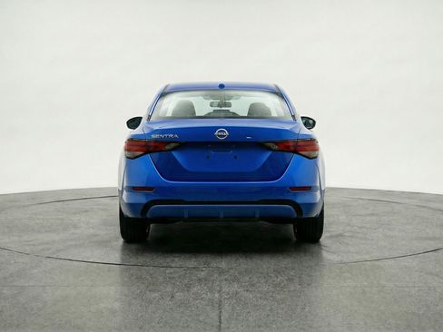 Used 2025 Nissan Sentra SV image 7