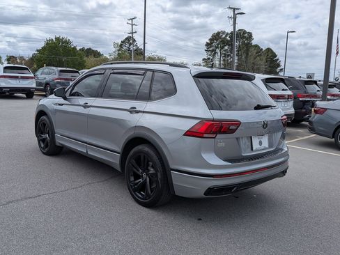 Used 2024 Volkswagen Tiguan SE R-Line image 5