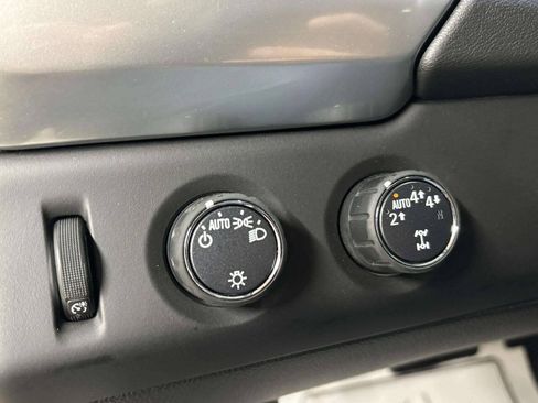Used 2019 Chevrolet Tahoe 4WD image 33