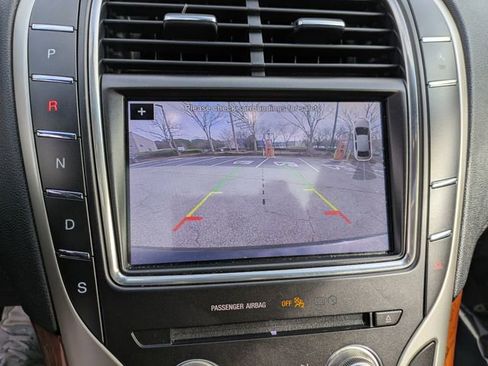 Used 2019 Lincoln Nautilus Reserve image 24