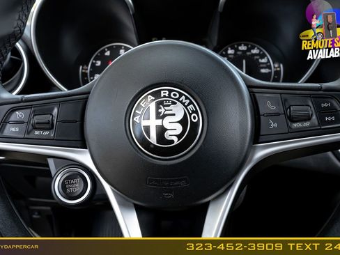 Used 2017 Alfa Romeo Giulia RWD image 23