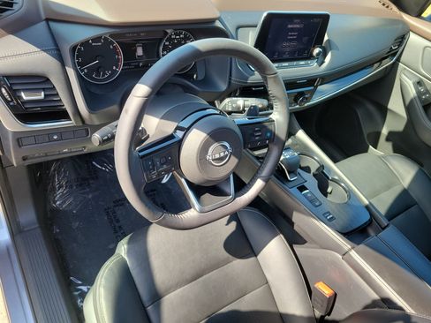 Certified 2022 Nissan Rogue SL FWD image 13