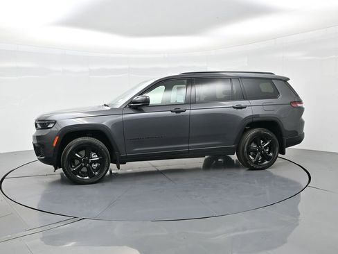 New 2025 Jeep Grand Cherokee L Altitude image 10