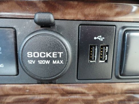 Used 2018 Nissan Armada SL w/ Premium Package AWD/4WD image 38