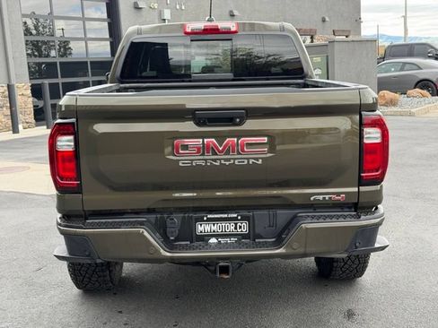 Used 2024 GMC Canyon AT4 w/ AT4 Premium Package AWD/4WD image 4
