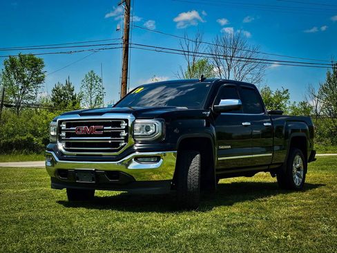 Used 2018 GMC Sierra 1500 SLT AWD/4WD image 9