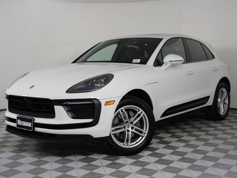 Used 2025 Porsche Macan image 35