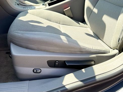 Used 2011 Chevrolet Malibu LS FWD image 17