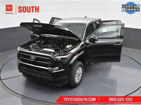 Used 2025 Toyota Tacoma SR w/ SR Upgrade Package image 54