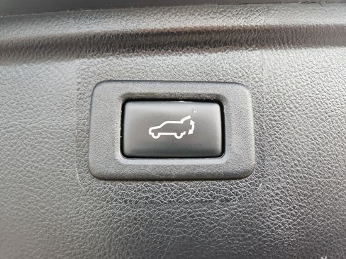 Used 2017 Subaru Outback 2.5i Limited w/ Popular Package #5 image 15