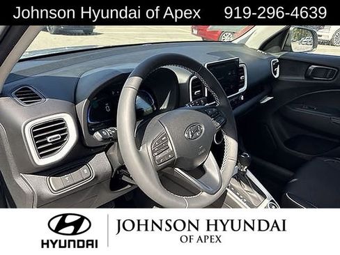 Used 2026 Hyundai Venue SEL image 26