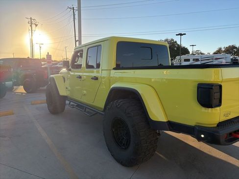Used 2023 Jeep Gladiator Mojave w/ Cold Weather Group image 9