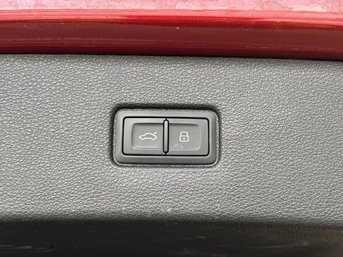 Used 2022 Audi SQ7 Prestige AWD/4WD image 28