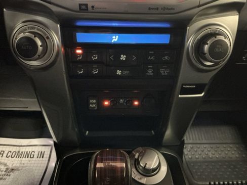 Used 2017 Toyota 4Runner Limited AWD/4WD image 17