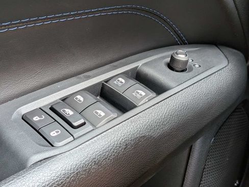 New 2026 Jeep Compass Latitude AWD/4WD image 24