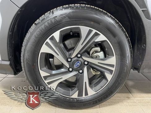 Used 2025 Subaru Crosstrek 2.0i Premium image 7