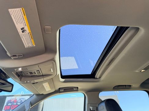 Used 2018 Chevrolet Silverado 1500 High Country image 28