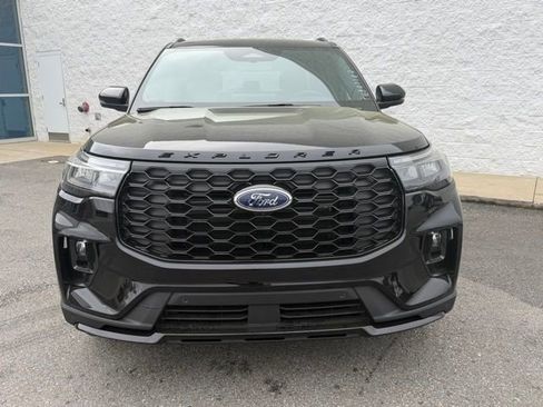 New 2026 Ford Explorer ST-Line w/ Premium Package image 2