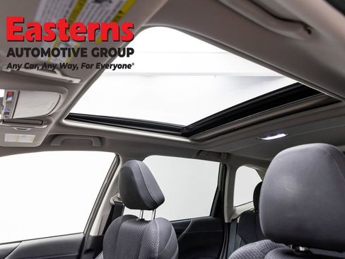 Used 2022 Subaru Forester Premium AWD/4WD image 38